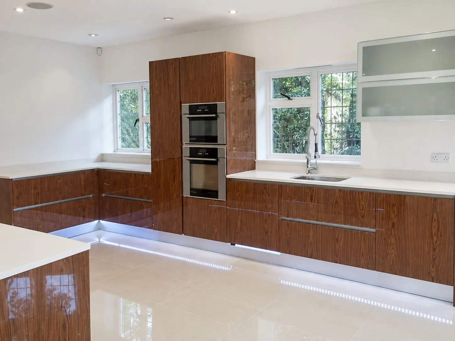 Purley kitchen, photo 2
