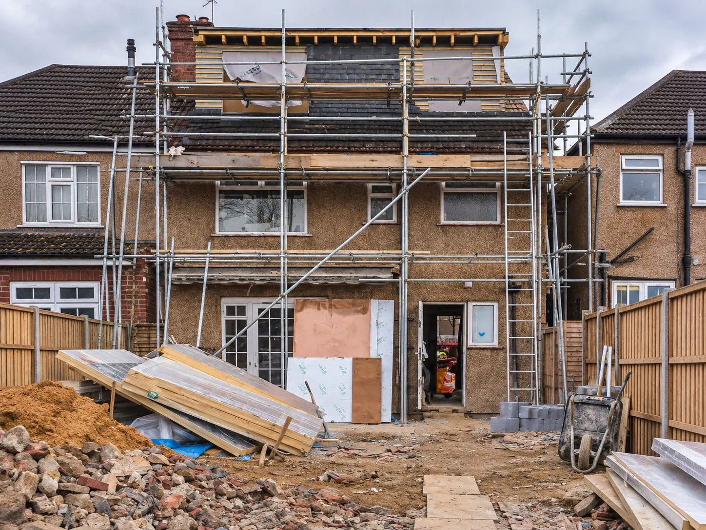 Loft and rear extension, photo 2